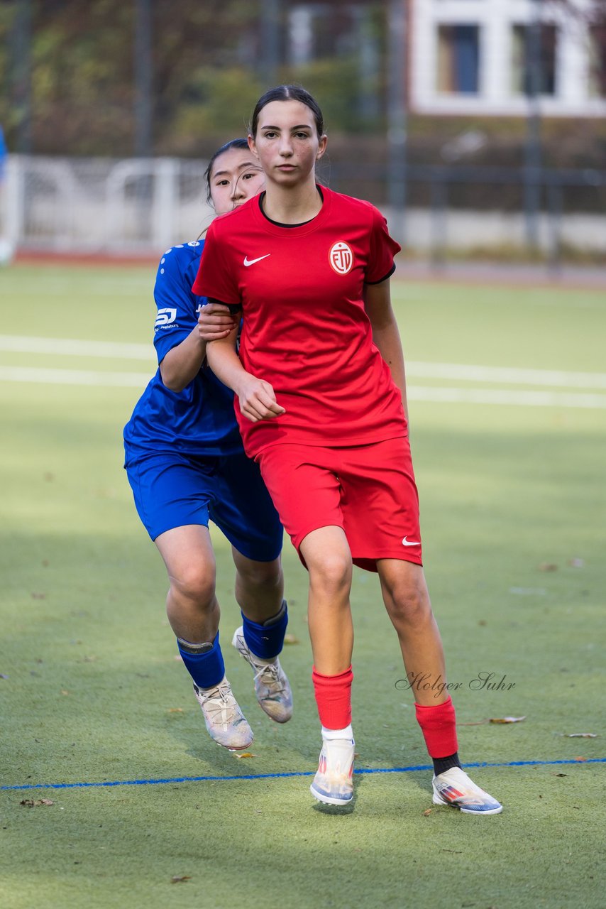 Bild 148 - wCJ Eimsbuettler TV - FC Rosengarten : Ergebnis: 2:0